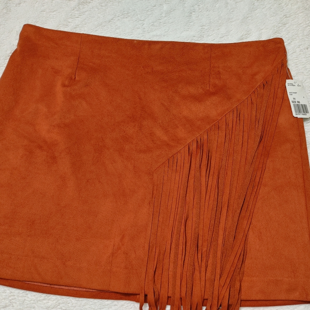 Forever 21+ mini skirt with fringes net